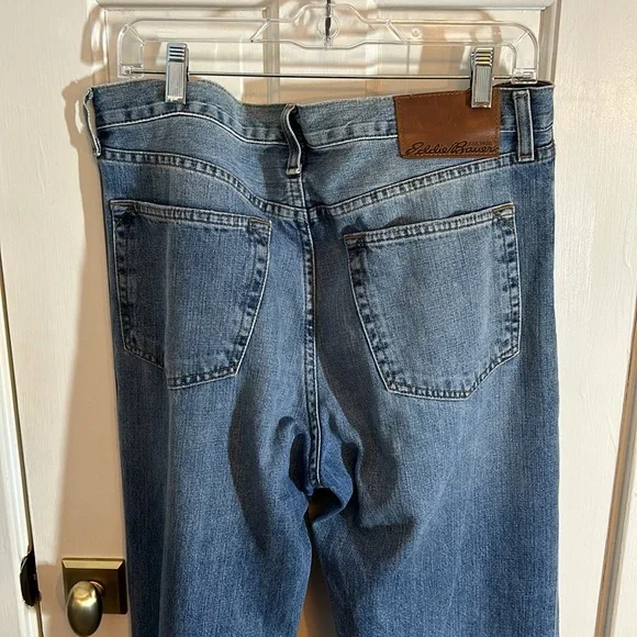 Eddie Bauer Relaxed Jeans - SZ 34x34 - Picture 7 of 9
